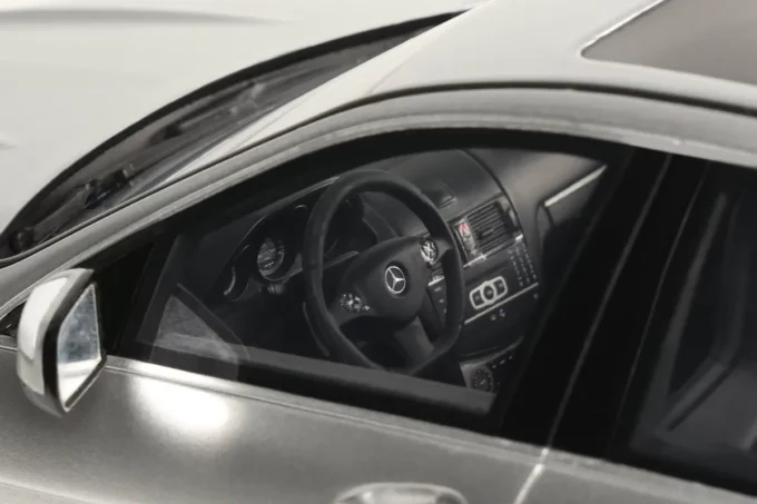 Mercedes-Benz C 63 AMG Sedan – Image 9
