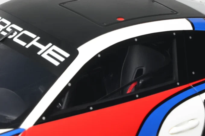 Porsche 911 (992) GT3 R rennsport – Image 11