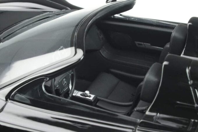 Mercedes-Benz CLK GTR Roadster - Image 9