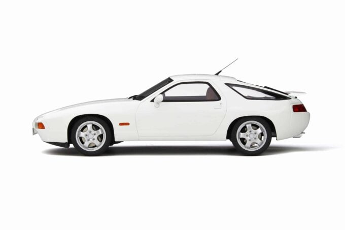 Porsche 928 GTS – Image 3