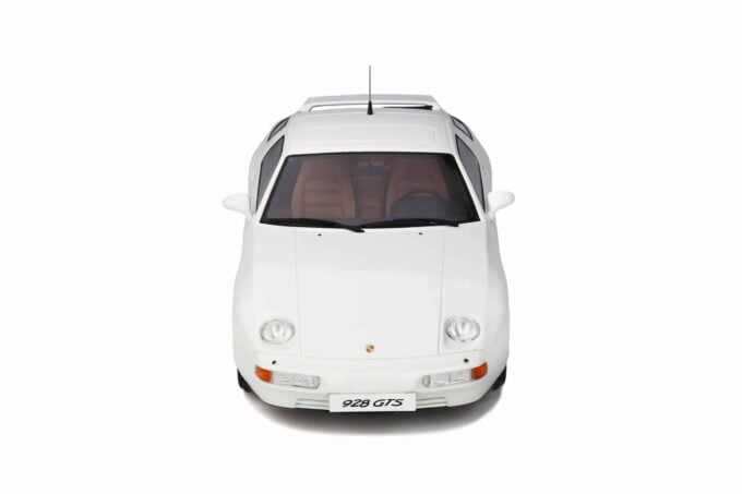 Porsche 928 GTS – Image 7