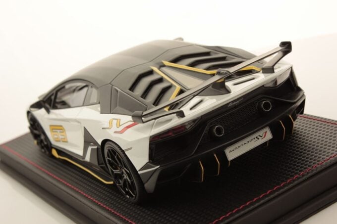 lambo034lim lamborghini aventador svj bianco isi mr models 9 1200