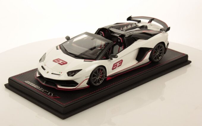 Lamborghini Aventador SVJ Roadster