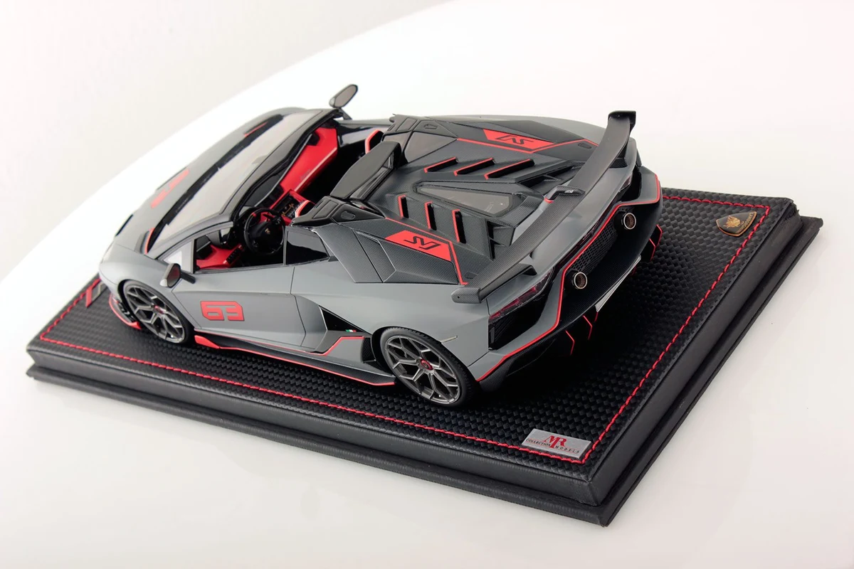 Lamborghini Aventador SVJ Roadster #63 1:18 model car MR