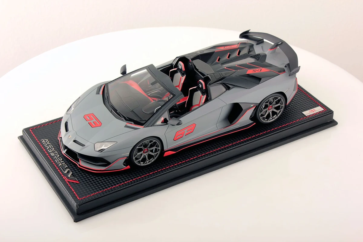 Lamborghini Aventador SVJ Roadster #63 1:18 model car MR
