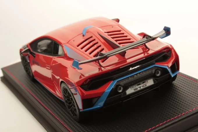 Lamborghini Huracan STO - Image 4