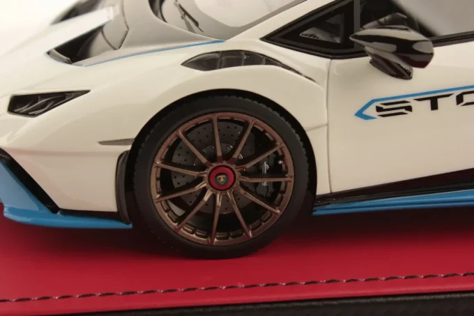 Lamborghini Huracan STO - Image 4