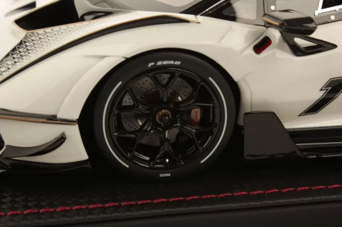 Lamborghini Essenza SCV12 - Image 5
