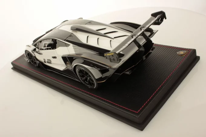 Lamborghini Essenza SCV12 - Image 4