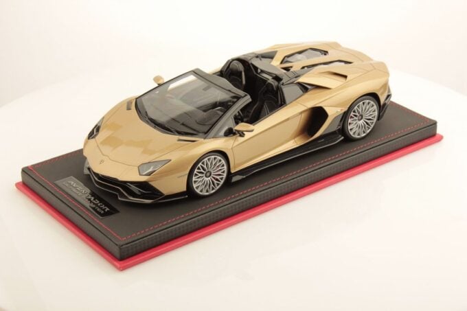 Lamborghini Aventador Ultimae Roadster