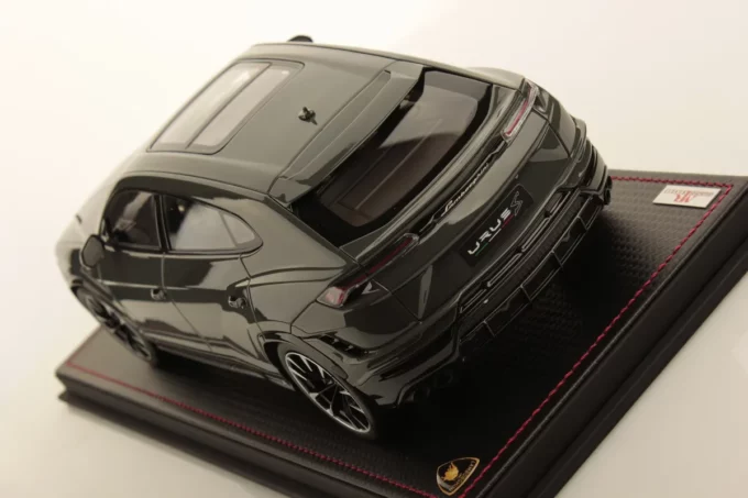 Lamborghini Urus S - Image 4