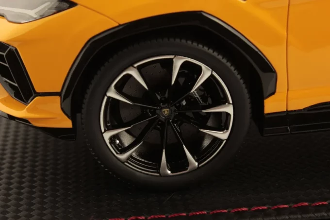Lamborghini Urus S - Image 6