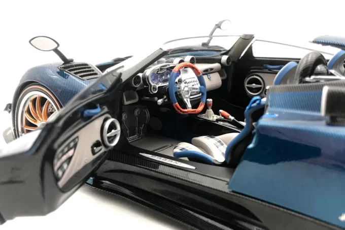 Pagani Zonda HP Barchetta - Image 4
