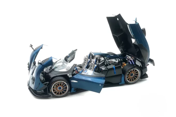 Pagani Zonda HP Barchetta - Image 2
