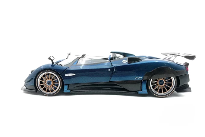 Pagani Zonda HP Barchetta - Image 8