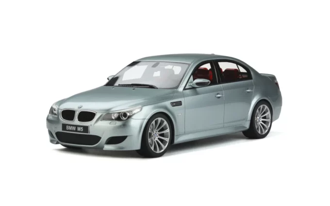 BMW M5 (E60)