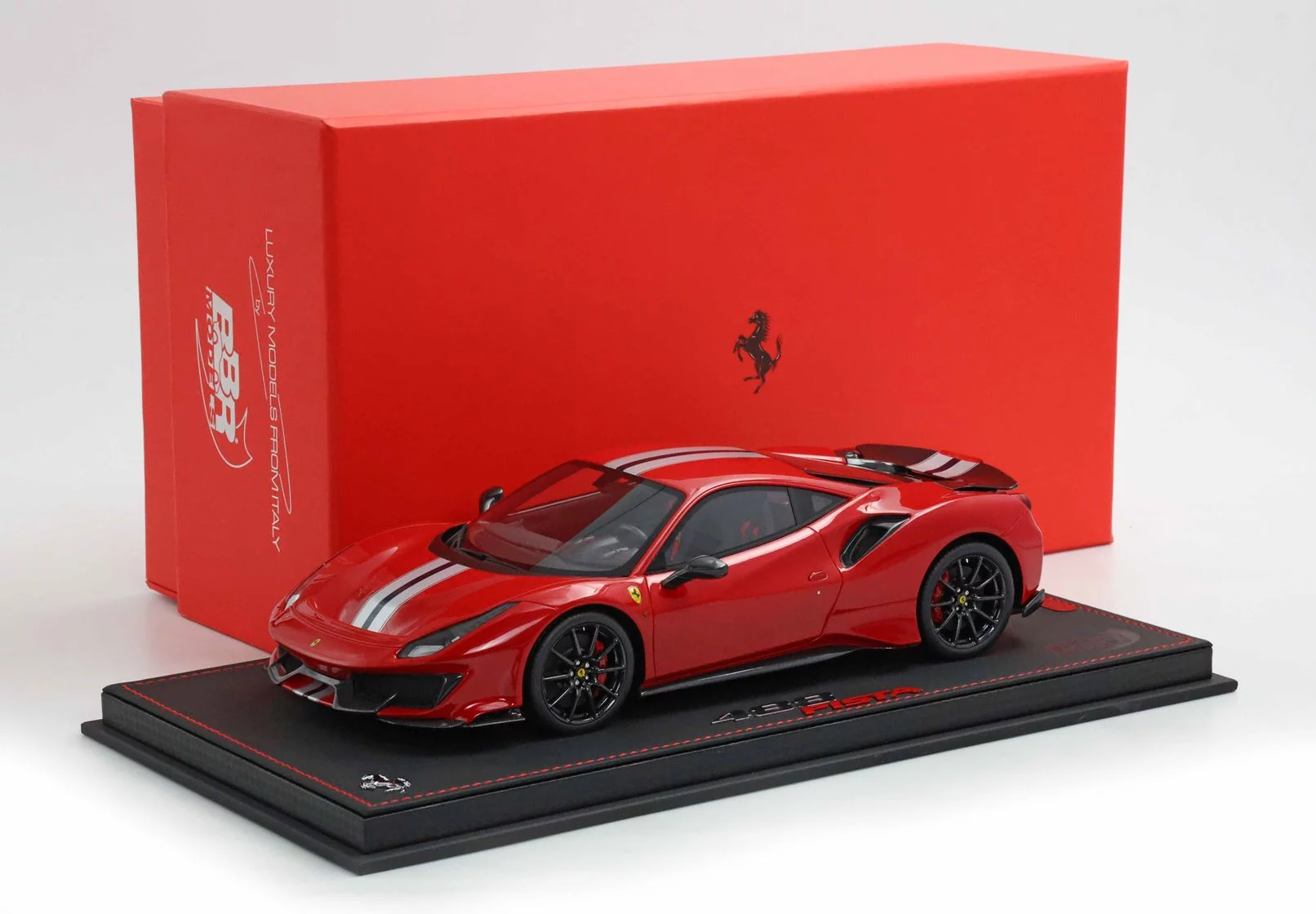 Ferrari 488 Pista - Image 9