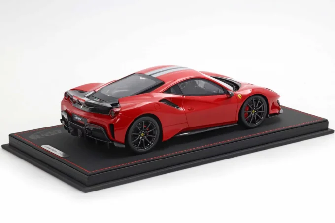 Ferrari 488 Pista - Image 2