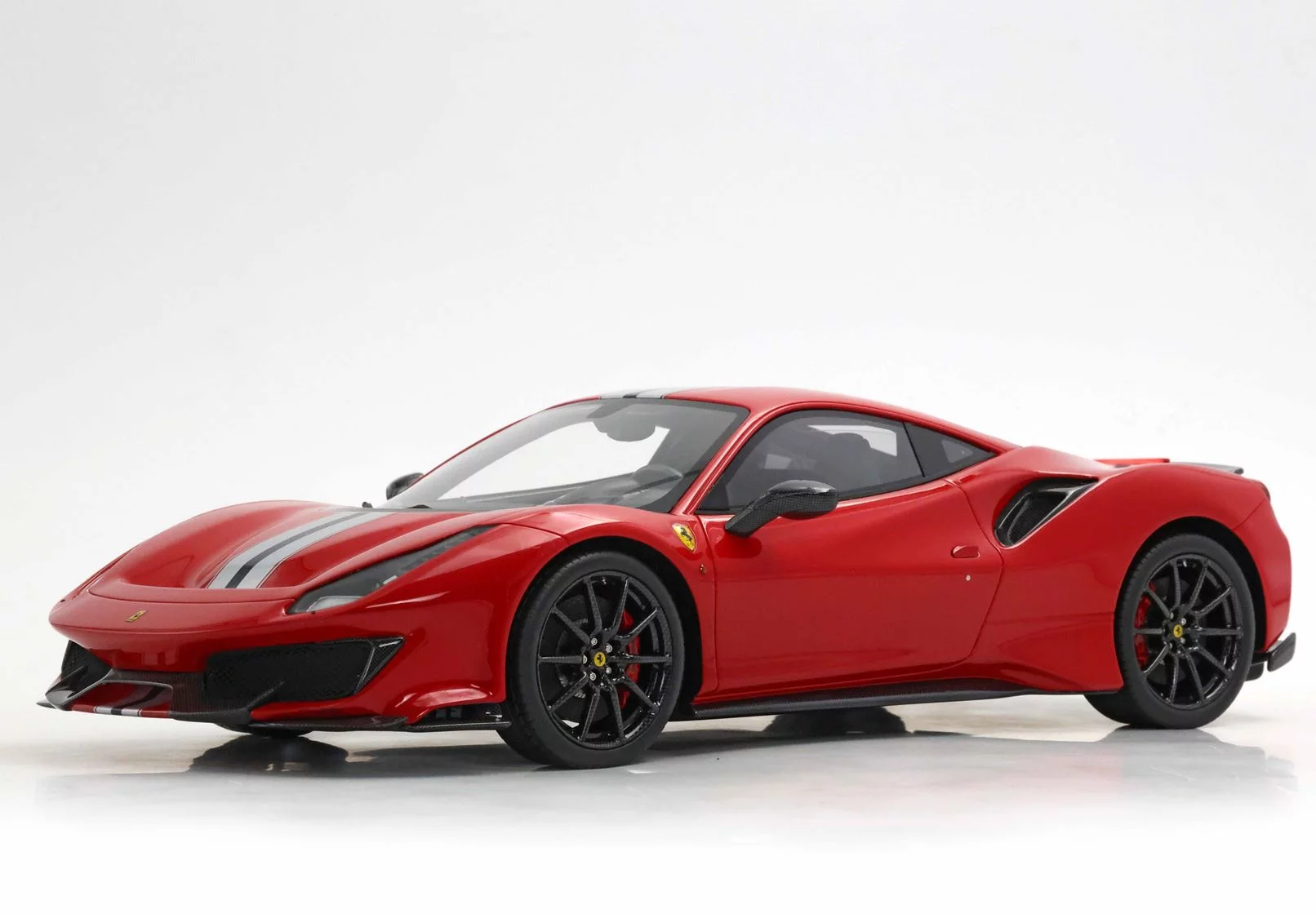Ferrari 488 Pista - Image 3