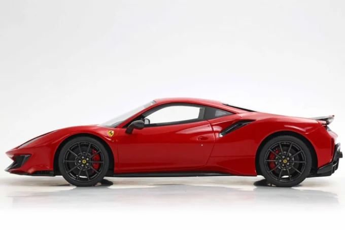 Ferrari 488 Pista - Image 5