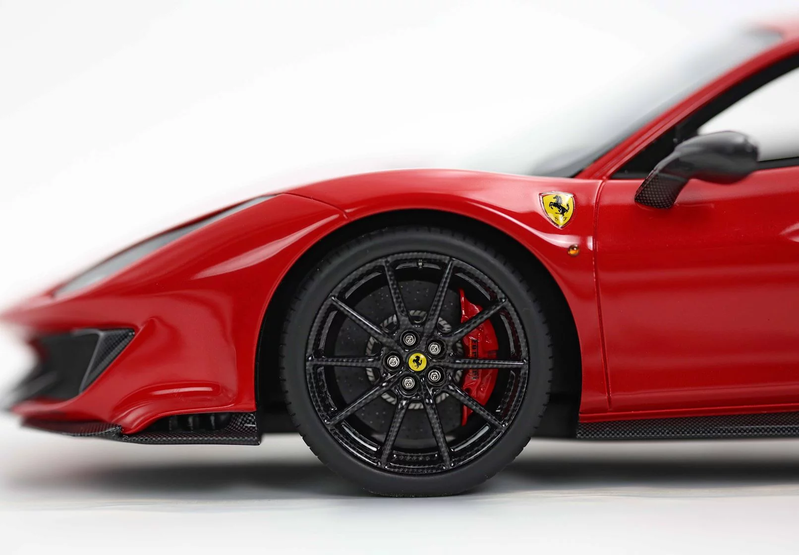 Ferrari 488 Pista - Image 6