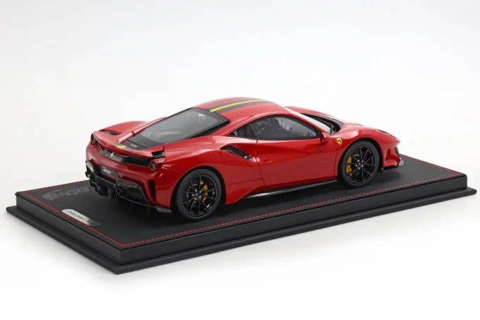Ferrari 488 Pista - Image 2