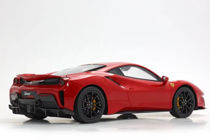 Ferrari 488 Pista - Image 4