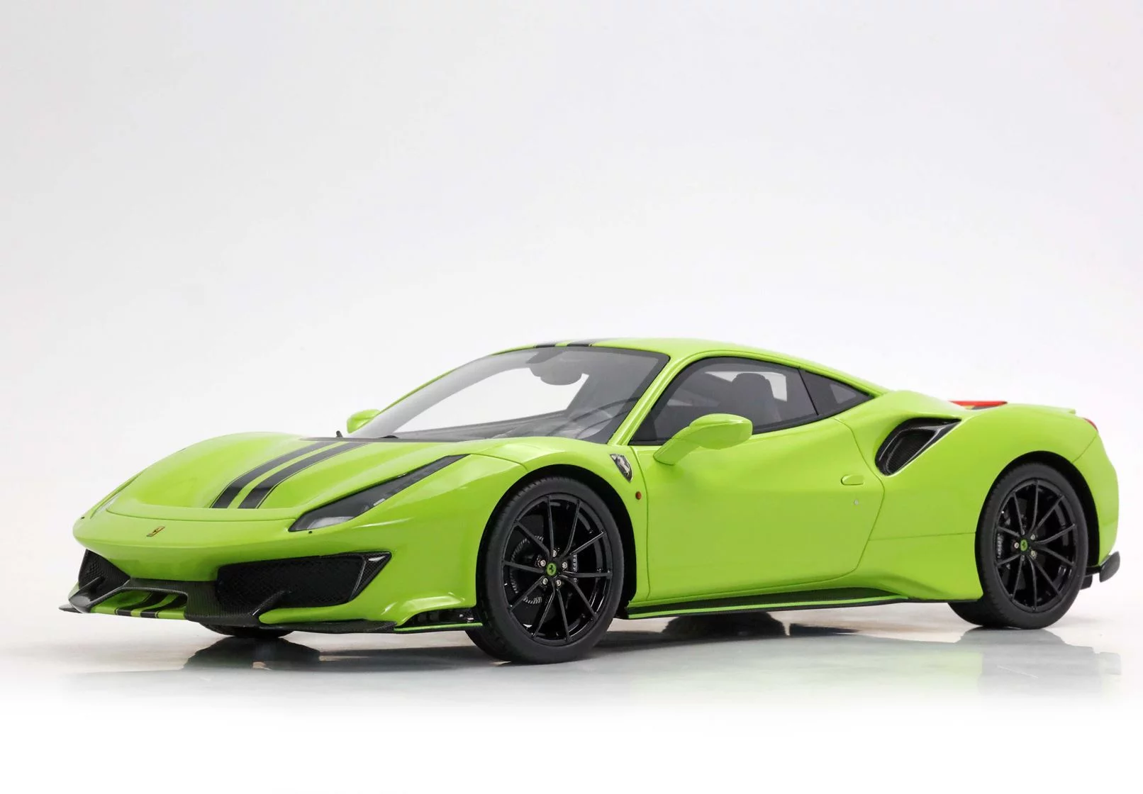 Ferrari 488 Pista - Image 3