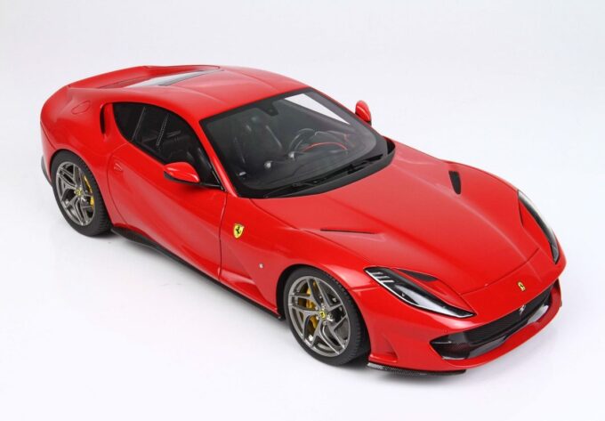 p18147i ferrari 812 superfast rosso corsa 322 bbr 4 1612