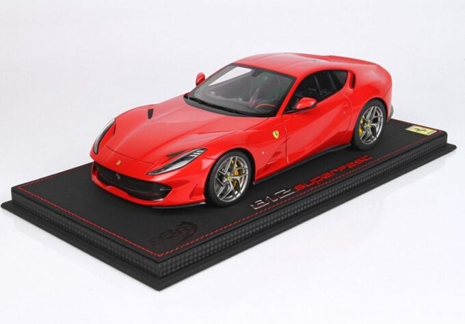 p18147i ferrari 812 superfast rosso corsa 322 bbr 5 1612