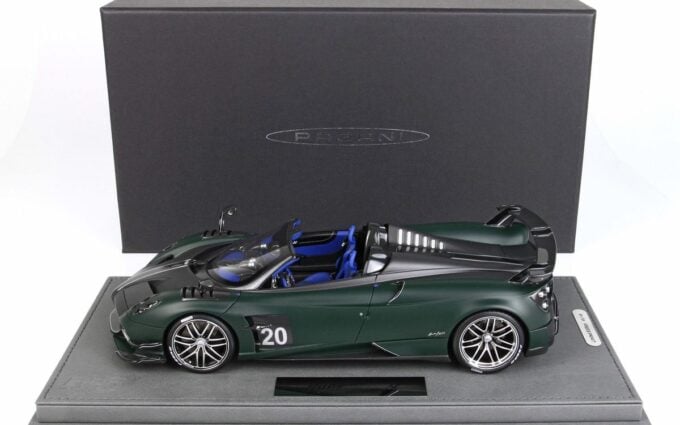 p18159d pagani huayra roadster bc matt dark green bbr 1 1612