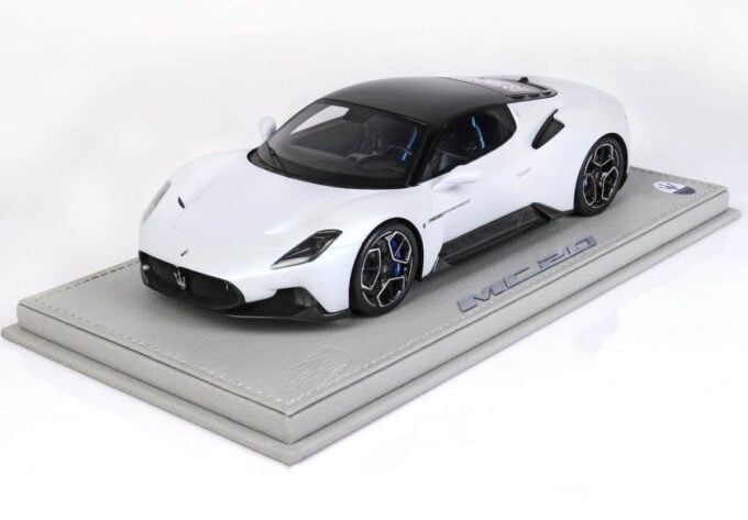 Maserati MC20