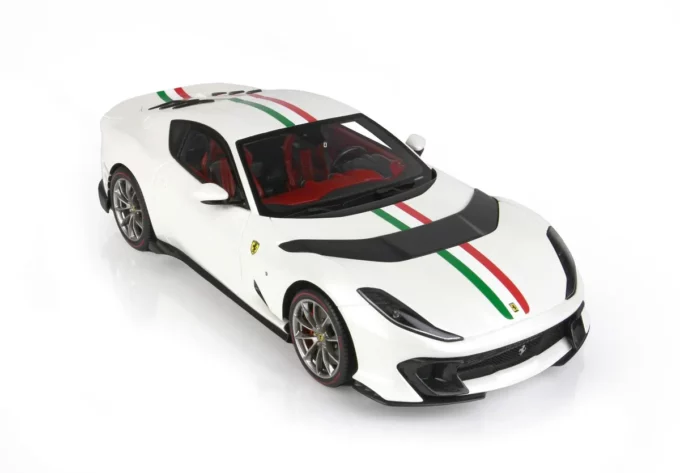 Ferrari 812 Competizione - Image 4
