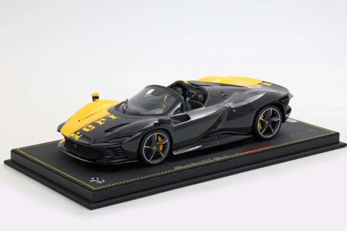 Ferrari SP3 Daytona 599+1 Tailor Made (open roof)