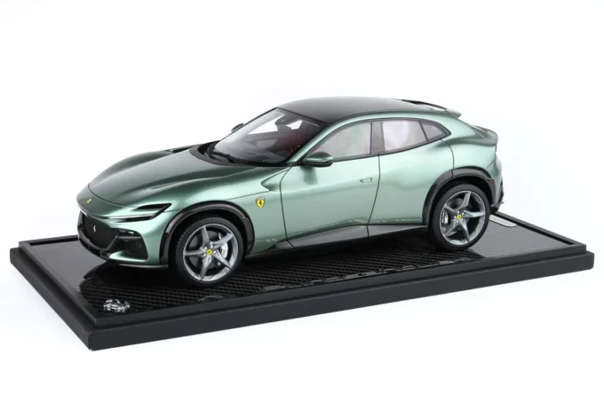 Ferrari Purosangue (carbon base)