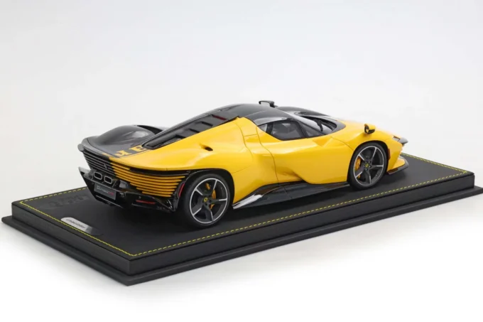 Ferrari SP3 Daytona 599+1 Tailor Made (closed roof) - Image 2