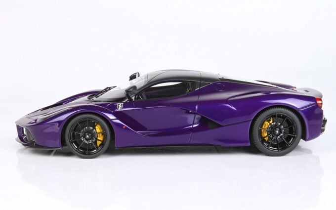p1867dubai ferrari laferrari purple [slideshowbig]p1867dubai (5).jpg 4 1612