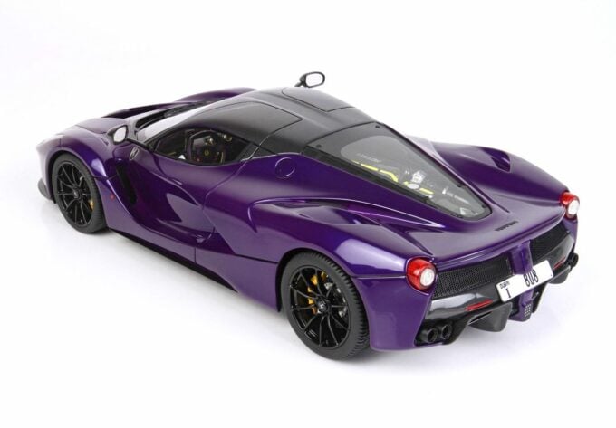 p1867dubai ferrari laferrari purple [slideshowbig]p1867dubai (7).jpg 2 1612