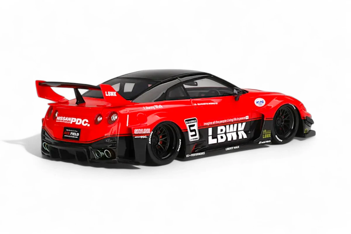 Nissan GT 35GT-RR LB-Silhouette Works 1:18 model car