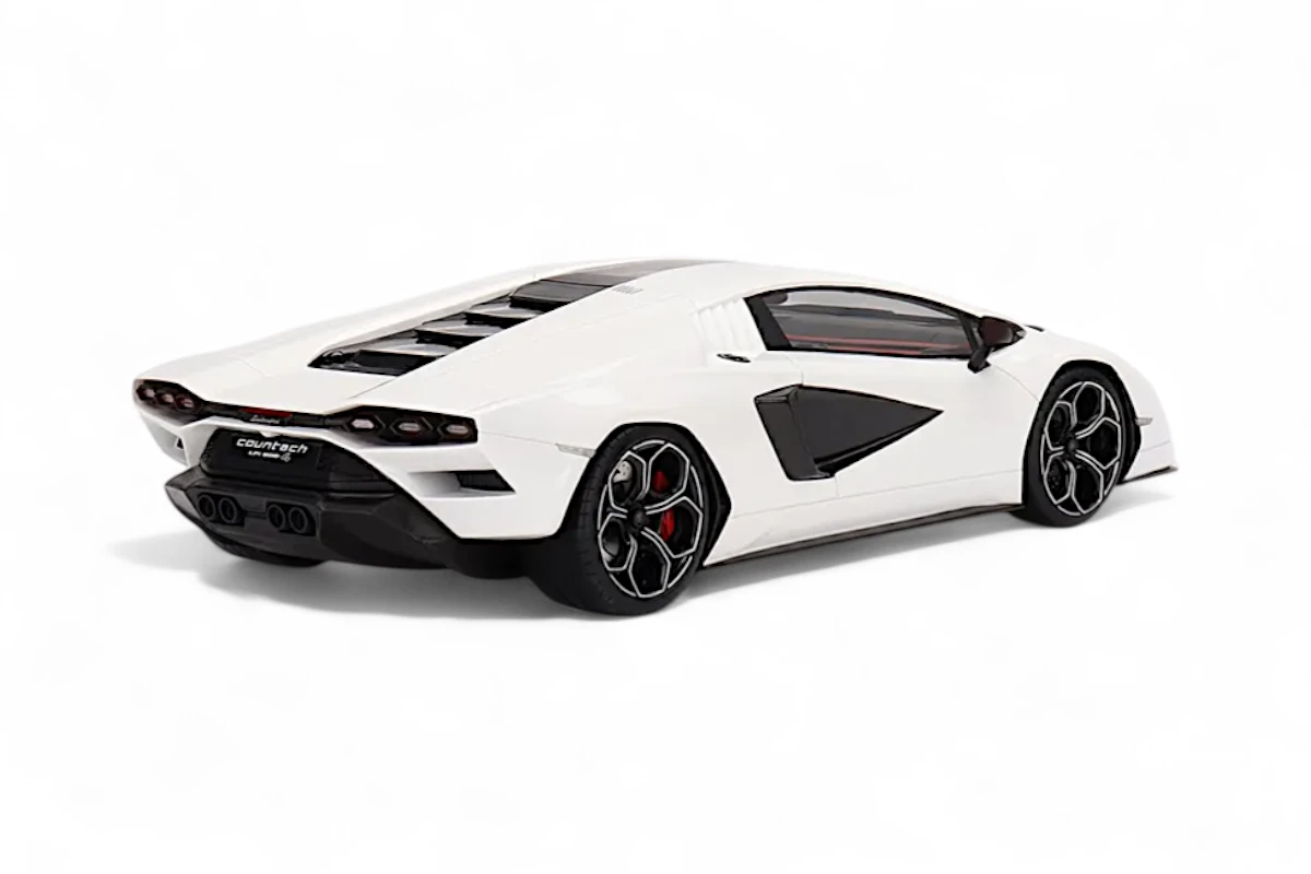 Lamborghini Countach LPI 800-4 1:18 model car TopSpeed