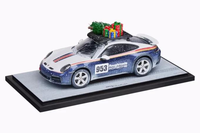 Porsche 911 Dakar (Christmas Edition)