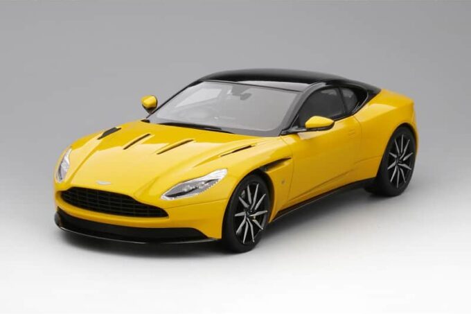 Aston Martin DB11