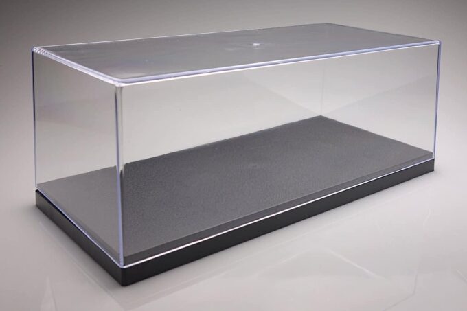 Acrylic showcase for 1:18 car model