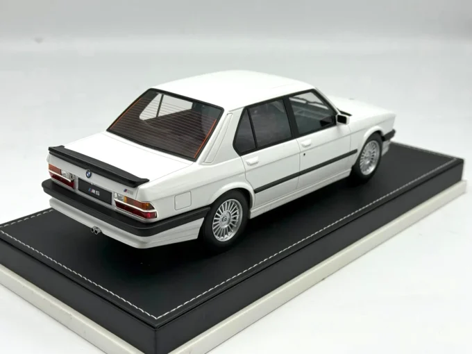 BMW M5 E28 – Image 2