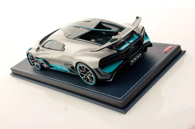 Bugatti Divo - Image 4