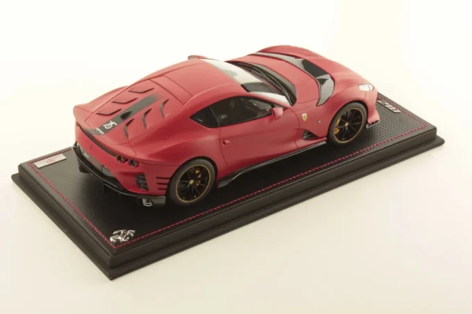 Ferrari 812 Competizione - Image 2
