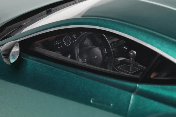 Aston Martin Valour – Image 10