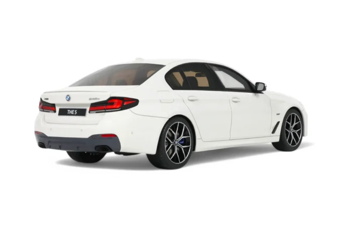 BMW 545e xDrive M Sport - Image 2