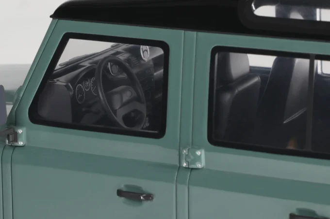 Land Rover Defender 3 Station Wagon - Image 10
