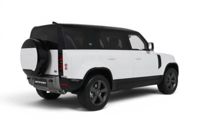 Land Rover Defender 110 P400X – Image 2